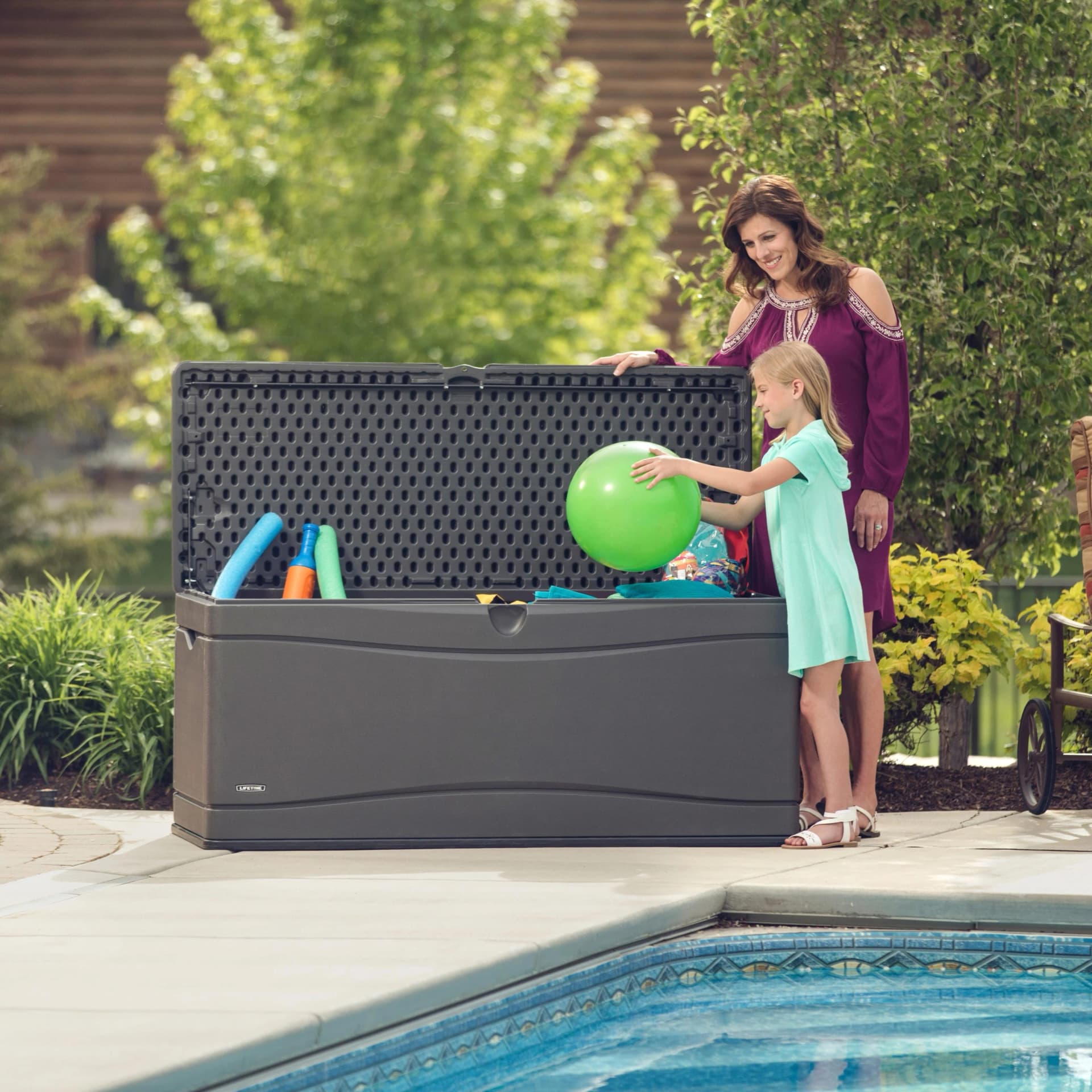 Lifetime XXL Gartenbox 495l Carbongrau - Robuste Aufbewahrungsbox - Bild 2