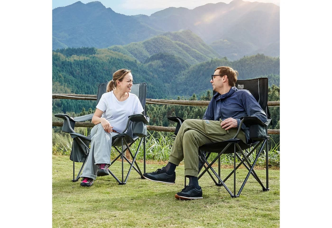 TIMBER RIDGE Campingstuhl Faltbarer Stuhl 200kg Belastbar, 600D Polyester, Höhenverstellbare Armlehnen