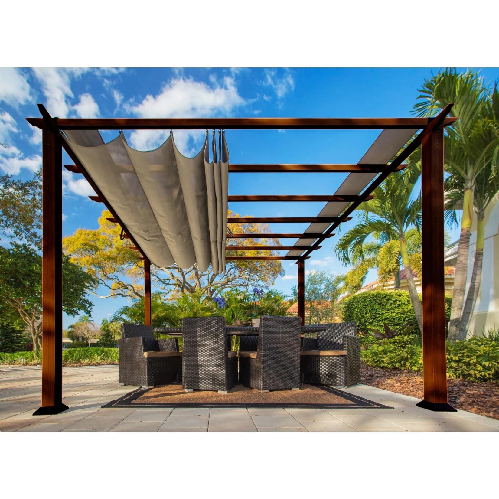 Moderner Pavillon oder Pergola aus Aluminium und Polyester