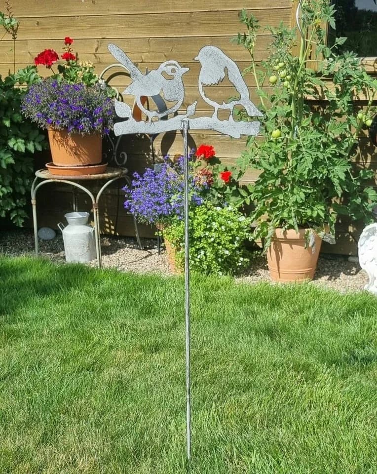 AMBIENTE HAUS Gartenstecker Vogel Grau Metall Handarbeit