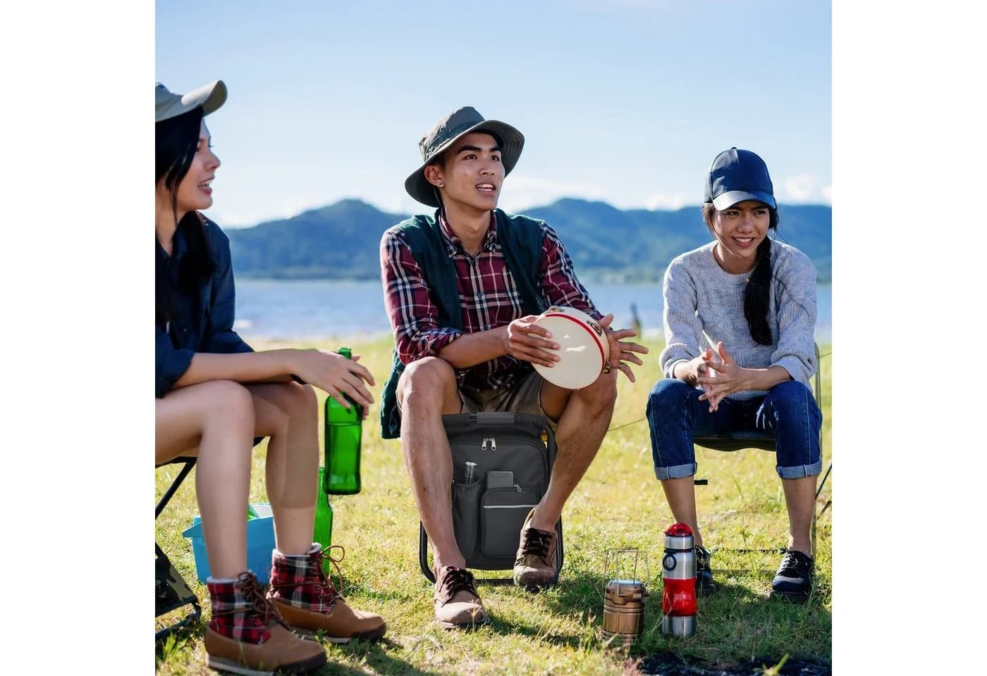 relaxdays Campinghocker Schwarz Klappbar mit Rucksack-Tragegurten und Tasche