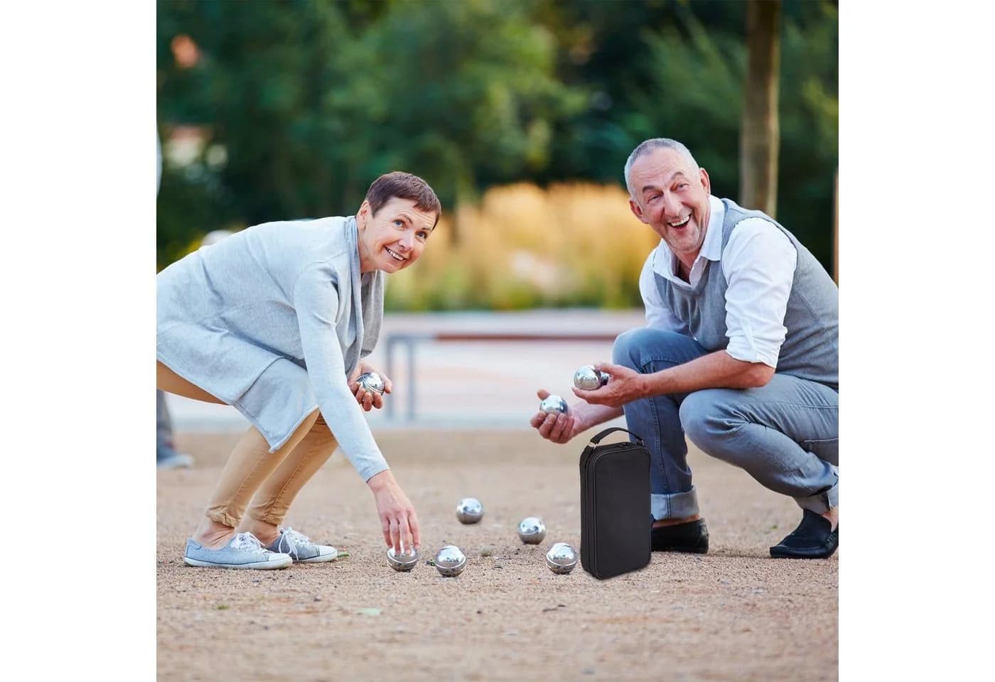 relaxdays Spielzeug-Gartenset 8 Boule-Kugeln im Set