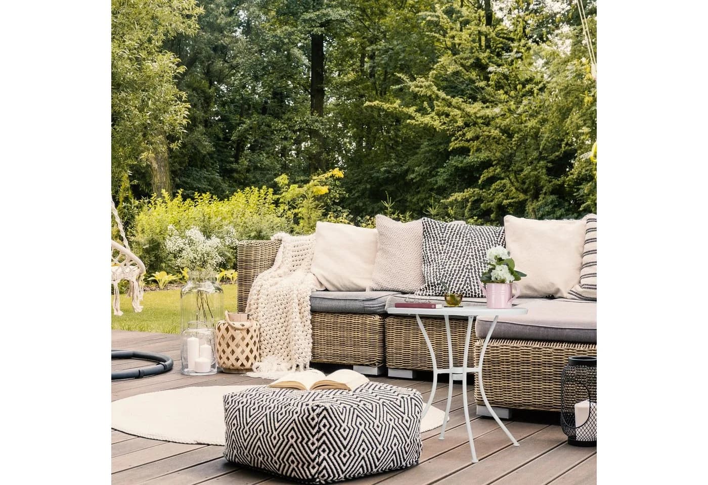 relaxdays Gartentisch mit Schirmloch Stahl Weiß - Bild 5