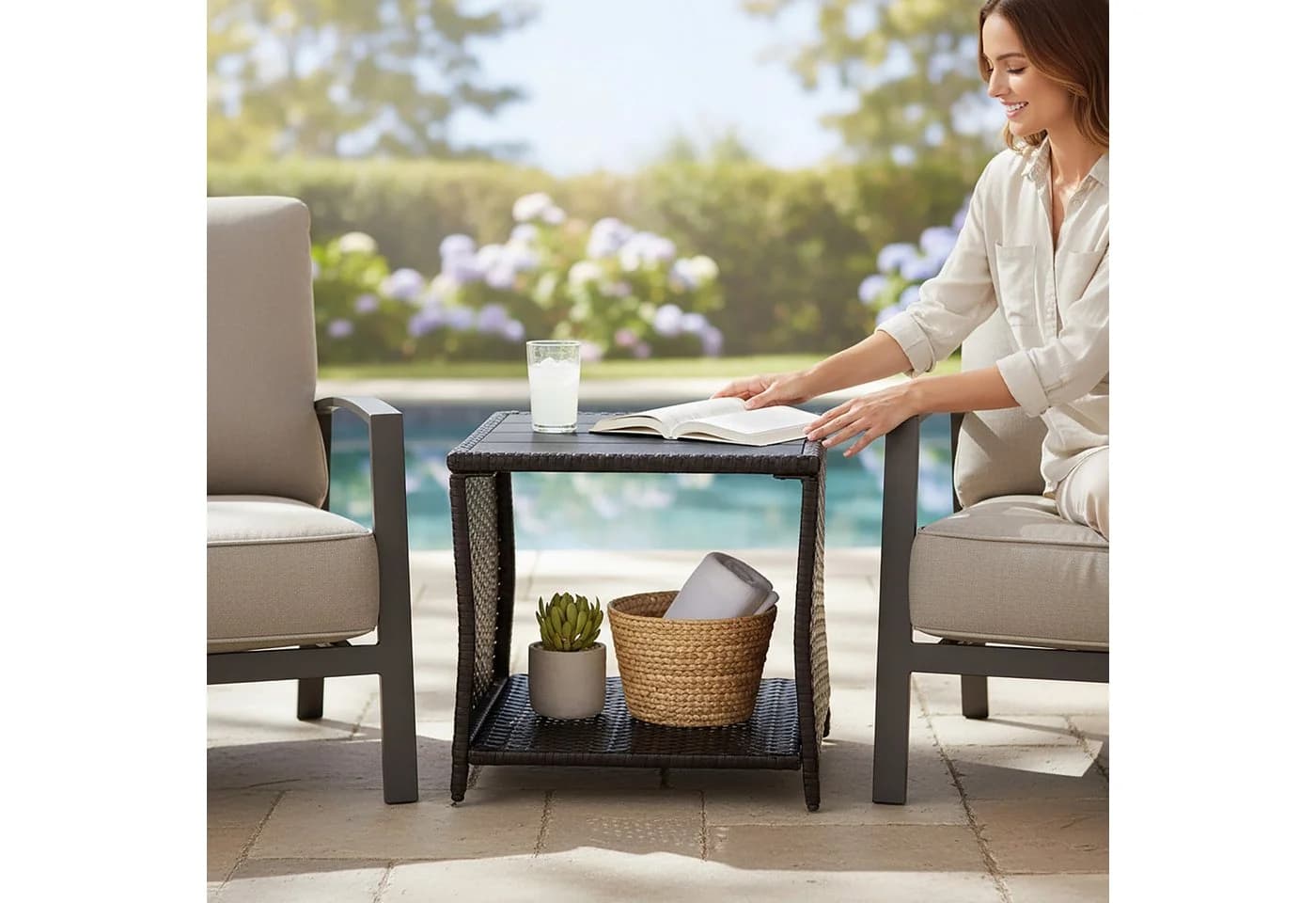 relaxdays Gartentisch Balkontisch Polyrattan Braun