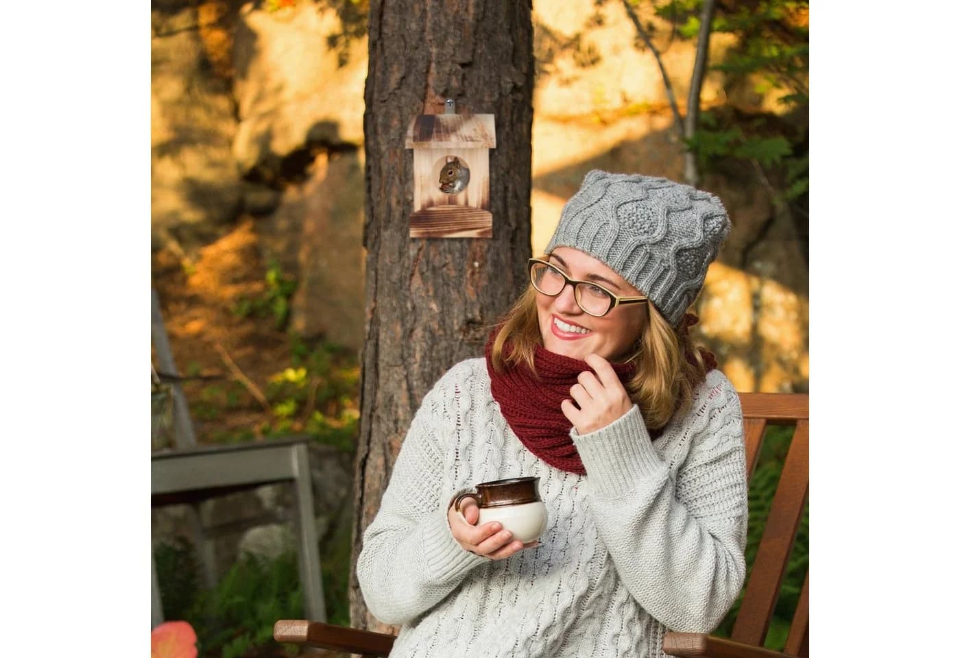 relaxdays Eichhörnchenkobel Futterhaus zum Hängen Dunkelbraun - Bild 3