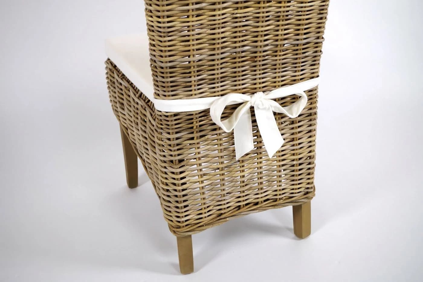 Kobolo Rattanstuhl NEWPORT Hochlehner Grau Kubu Grey mit Kissen - Bild 4