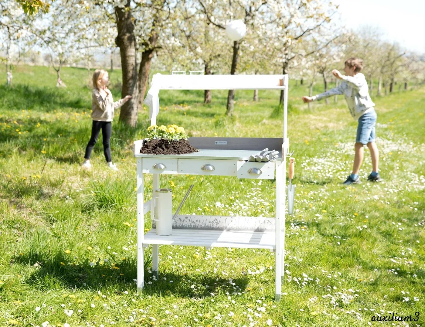WONDERMAKE Pflanztisch XL Weiß Grau mit 3 Schubladen wetterfest - Bild 2