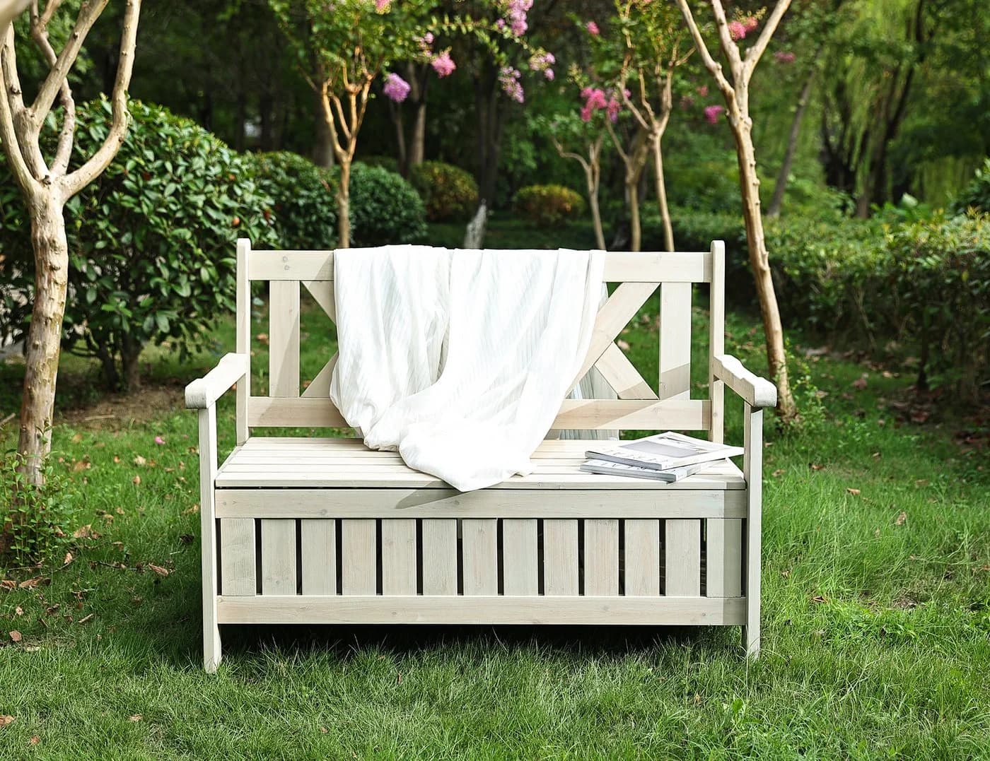 needs&wants® Gartenbank Holz wetterfest mit Stauraum, Truhenbank Holzbank Sitzbank Truhe braun