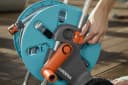 GARDENA Schlauchwagen CleverRoll S Set inkl. 20 m Schlauch Blau Bild 5