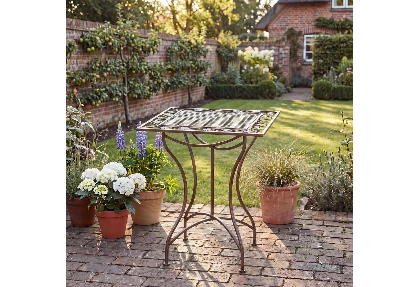 CLP Gartentisch Asina, quadratisch 60x60 cm, kunstvoll verziert, aus Eisen - Bild 4