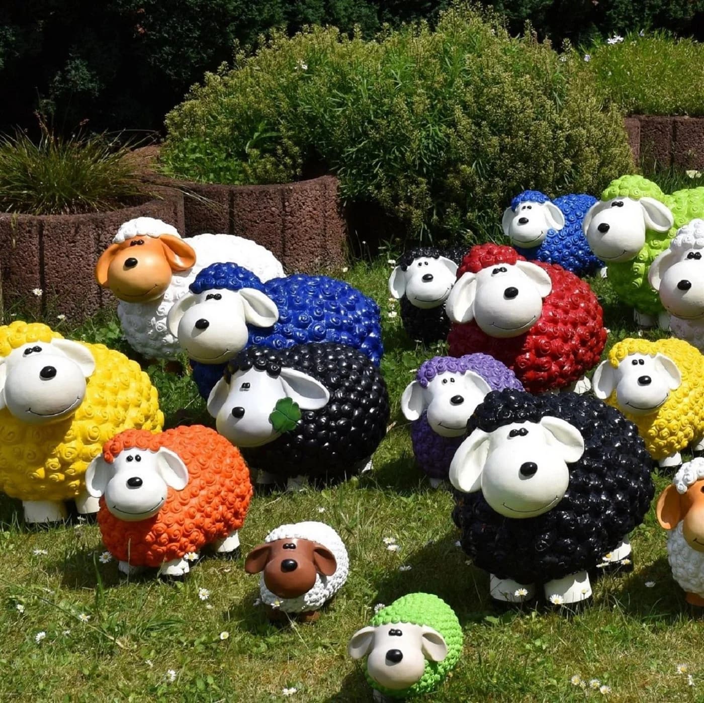 Geschenkestadl Gartenfigur Bunte Schafe Wetterfest Polystone - Bild 4