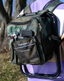 highfeld Campinghocker mit Rucksack und integrierter Kühltasche schwarz Bild 3