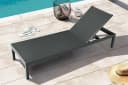 OUTFLEXX Gartenliege Anthrazit mit Rollen und verstellbarer Lehne Bild 1