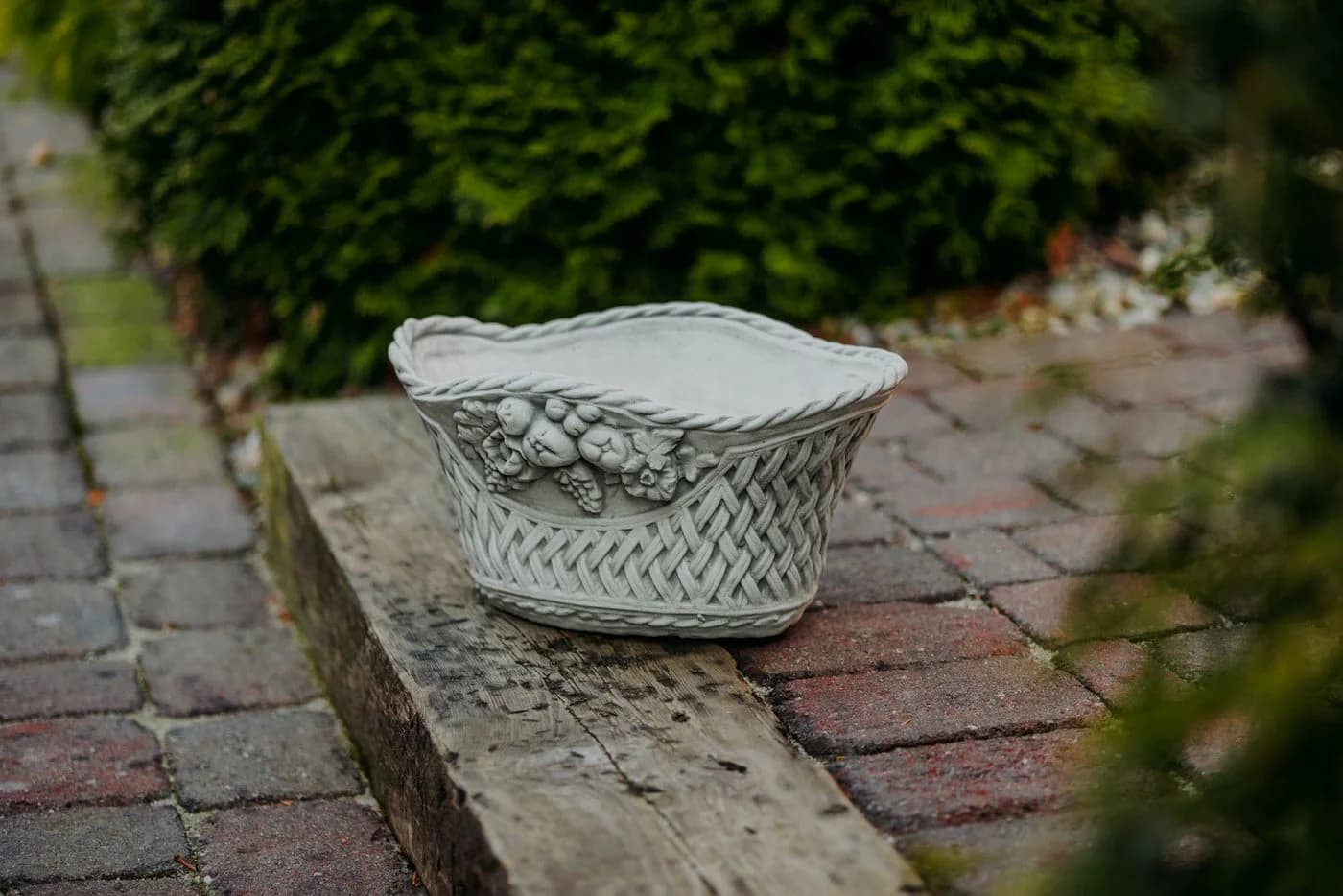 gartendekoparadies.de Pflanzschale Korb Beton grau Frostsicher - Bild 5