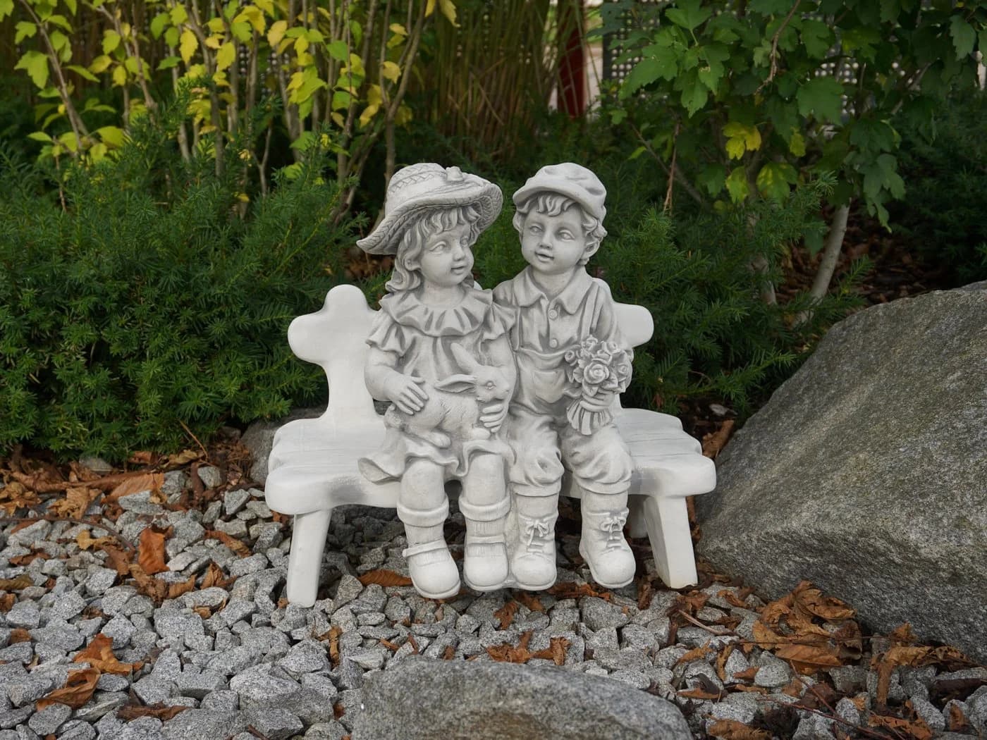 gartendekoparadies.de Steinfigur Junge und Mädchen auf Bank Grau - Bild 5