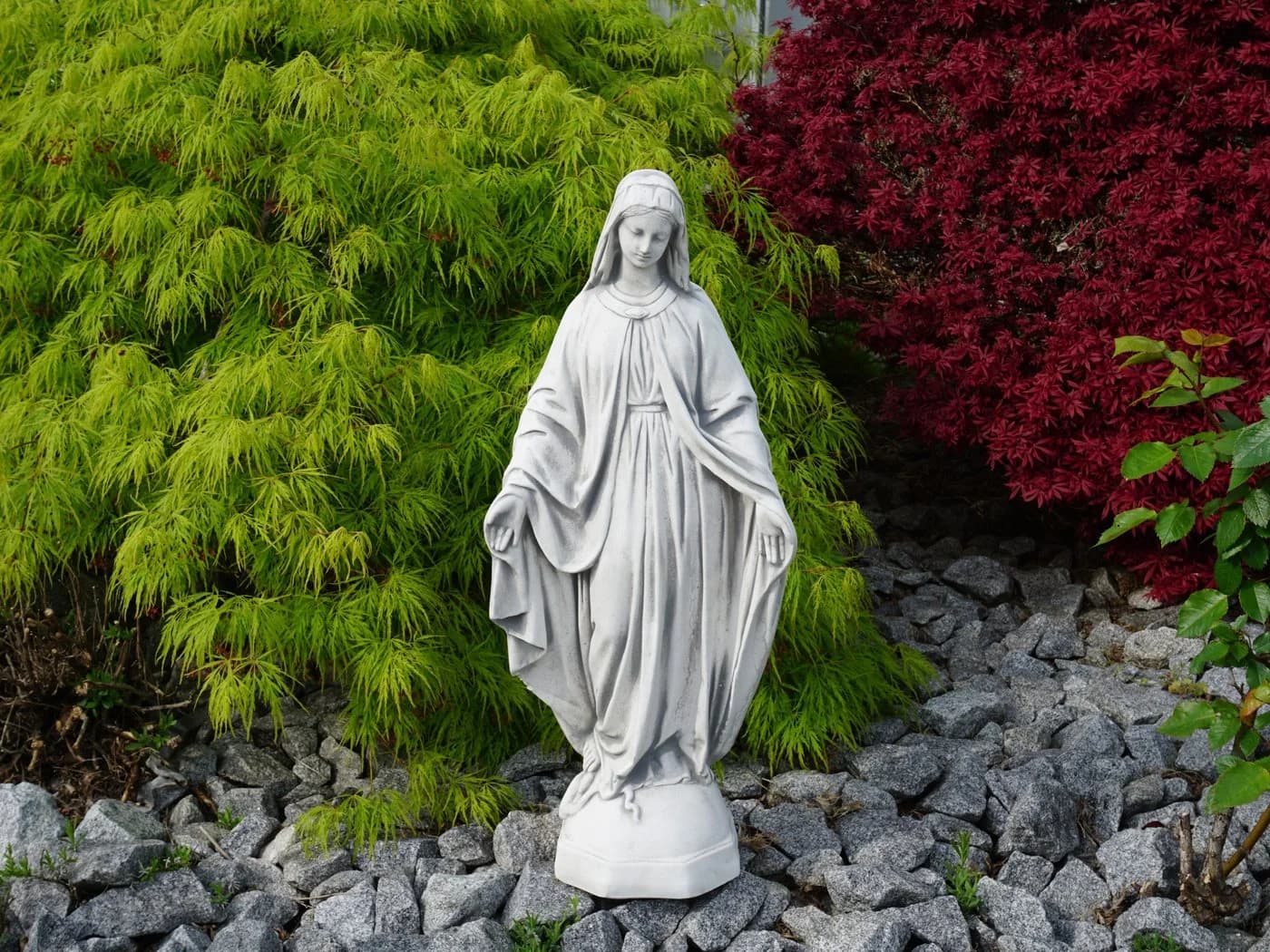 gartendekoparadies.de Gartenfigur Statue Madonna Mutter Maria Steinfigur Grau - Bild 4