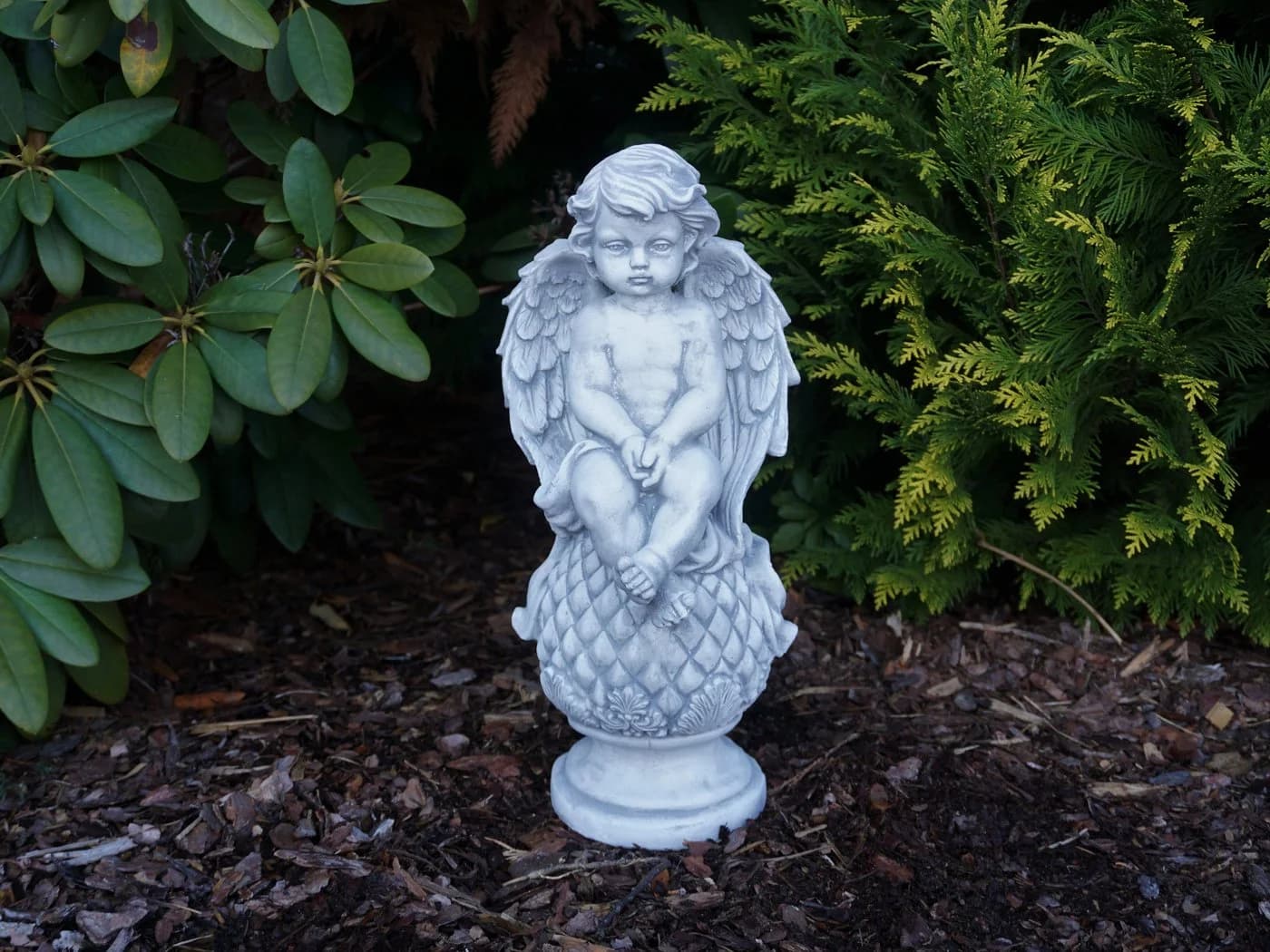 Gartenfigur Engel auf Kugel Grabengel Steinfigur 37 cm 6 kg Frostsicher - Bild 3