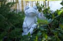gartendekoparadies.de Gartenfigur Froggi Frosch Frostsicher Grau Bild 3