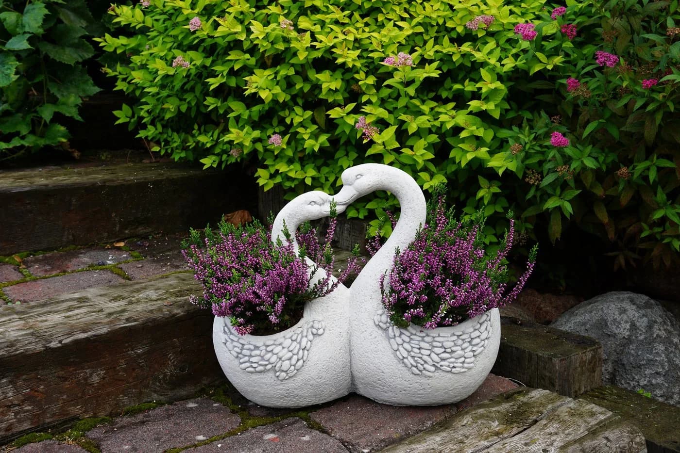 gartendekoparadies.de Pflanzschale Schwäne Blumenampel Beton - Bild 3