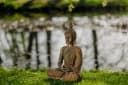 gartendekoparadies.de Thailändische Buddha Statue Gold Steinguss Gartenfigur Bild 3