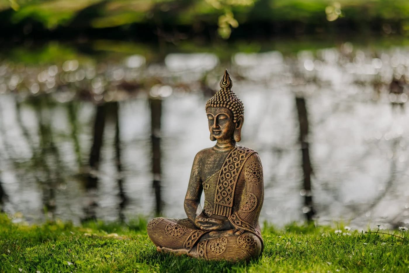 gartendekoparadies.de Thailändische Buddha Statue Gold Steinguss Gartenfigur - Bild 3