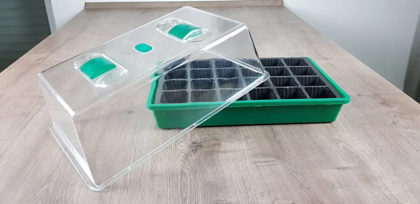 GartenHero Mini Gewächshaus 24 Fächer Kunststoff