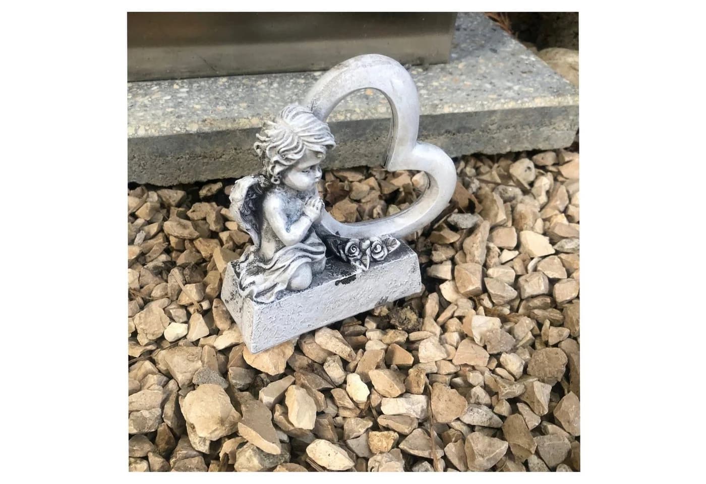 Radami Grabengel mit Herz und Rosen - Antik-Weiß Polyresin Figur - Bild 3