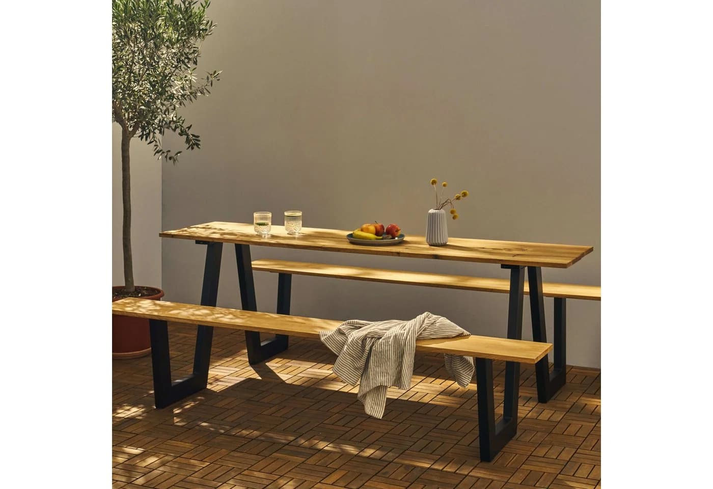 Natural Goods Berlin Sitzgruppe X & W Metallgestell Schwarz DIY Picknicktisch - Bild 2