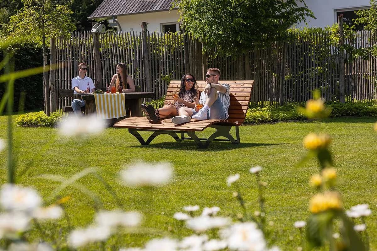 Scalant Gartenliege Waldsofa Premium mit Auflage & Kissen dunkel, Thermokiefer - Bild 3