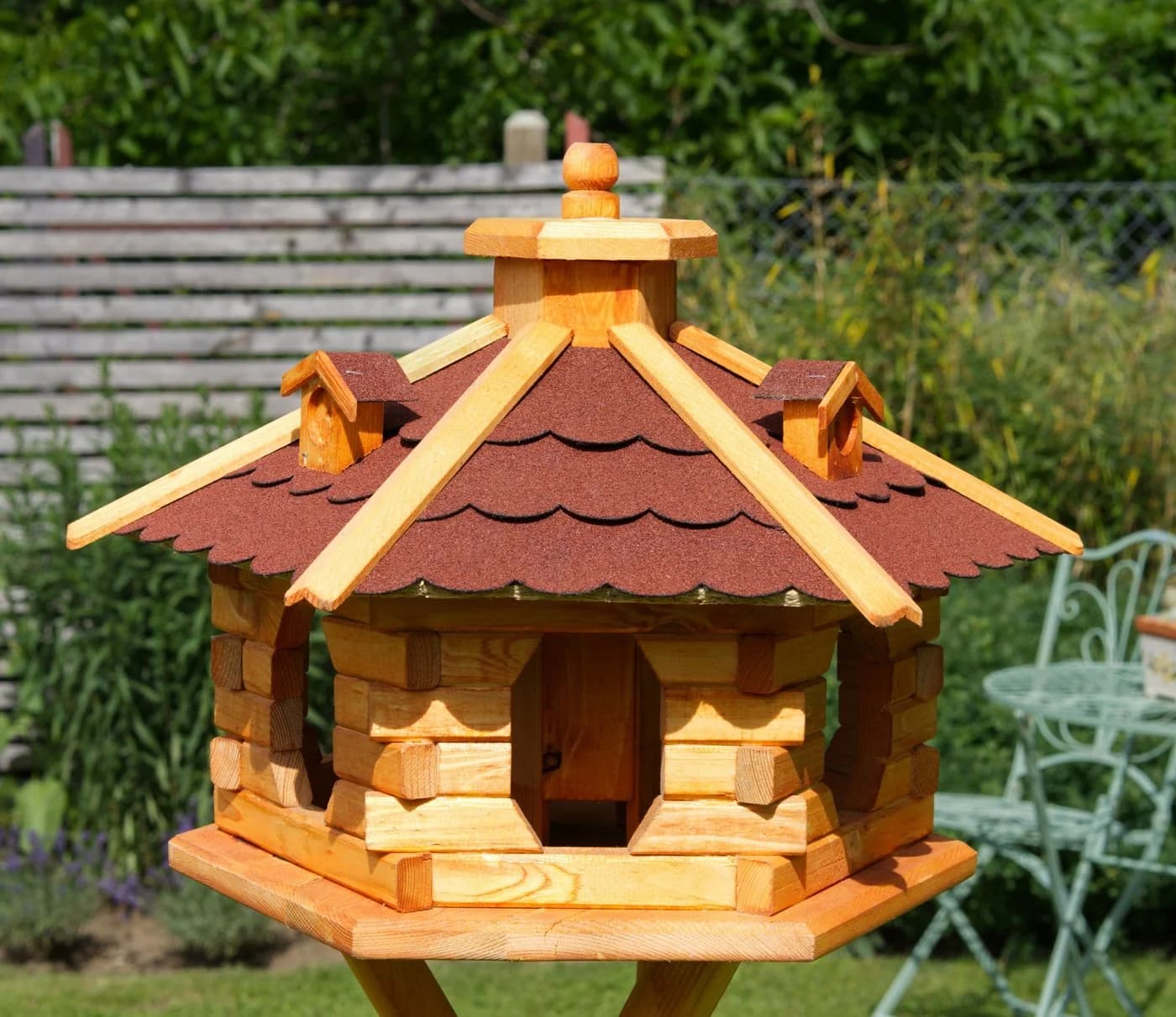 DSH DEKO SHOP Vogelhaus Hannusch mit Ständer & Solarlicht - Bild 2