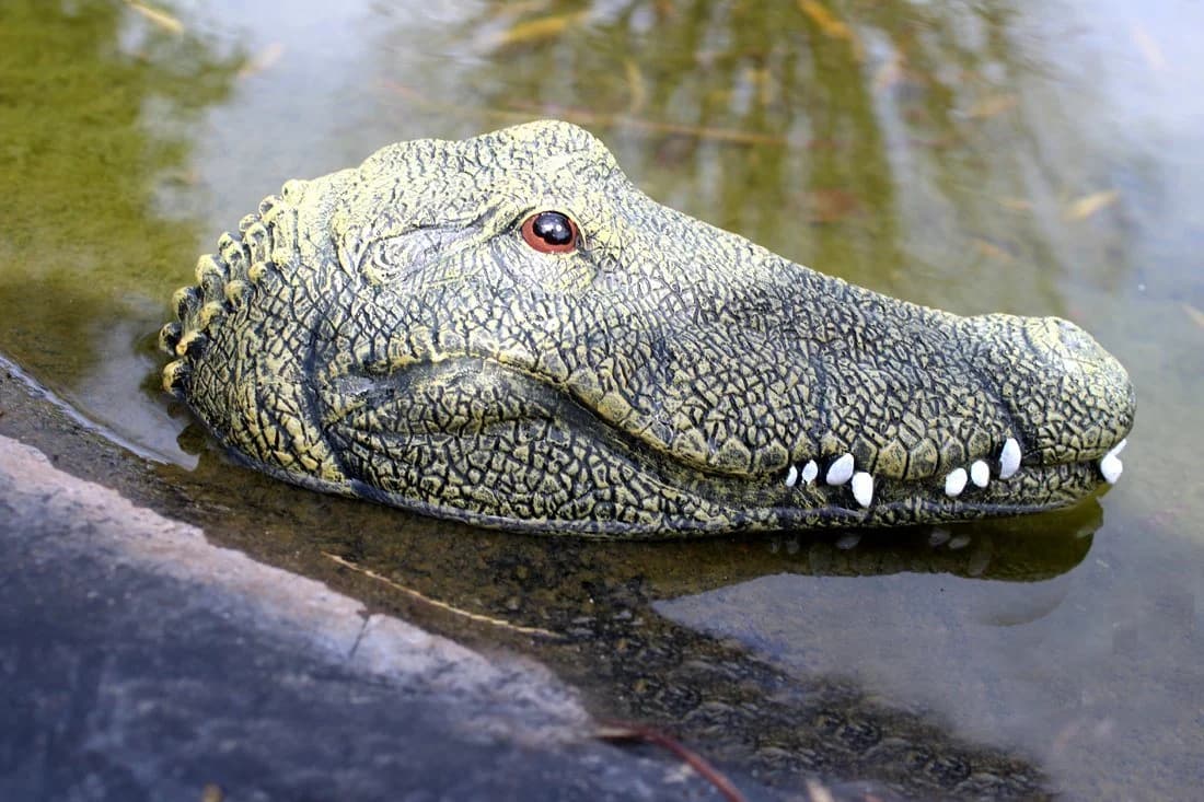 LB H&F Lilienburg Teichfigur Krokodil Grün Schwimmtier - Bild 2