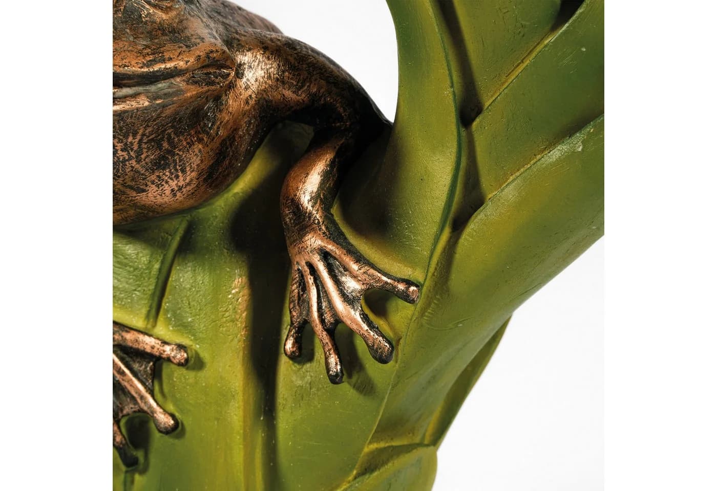 esotec Wasserspeier Frosch sitzend auf Blättern Polyresin - Bild 5