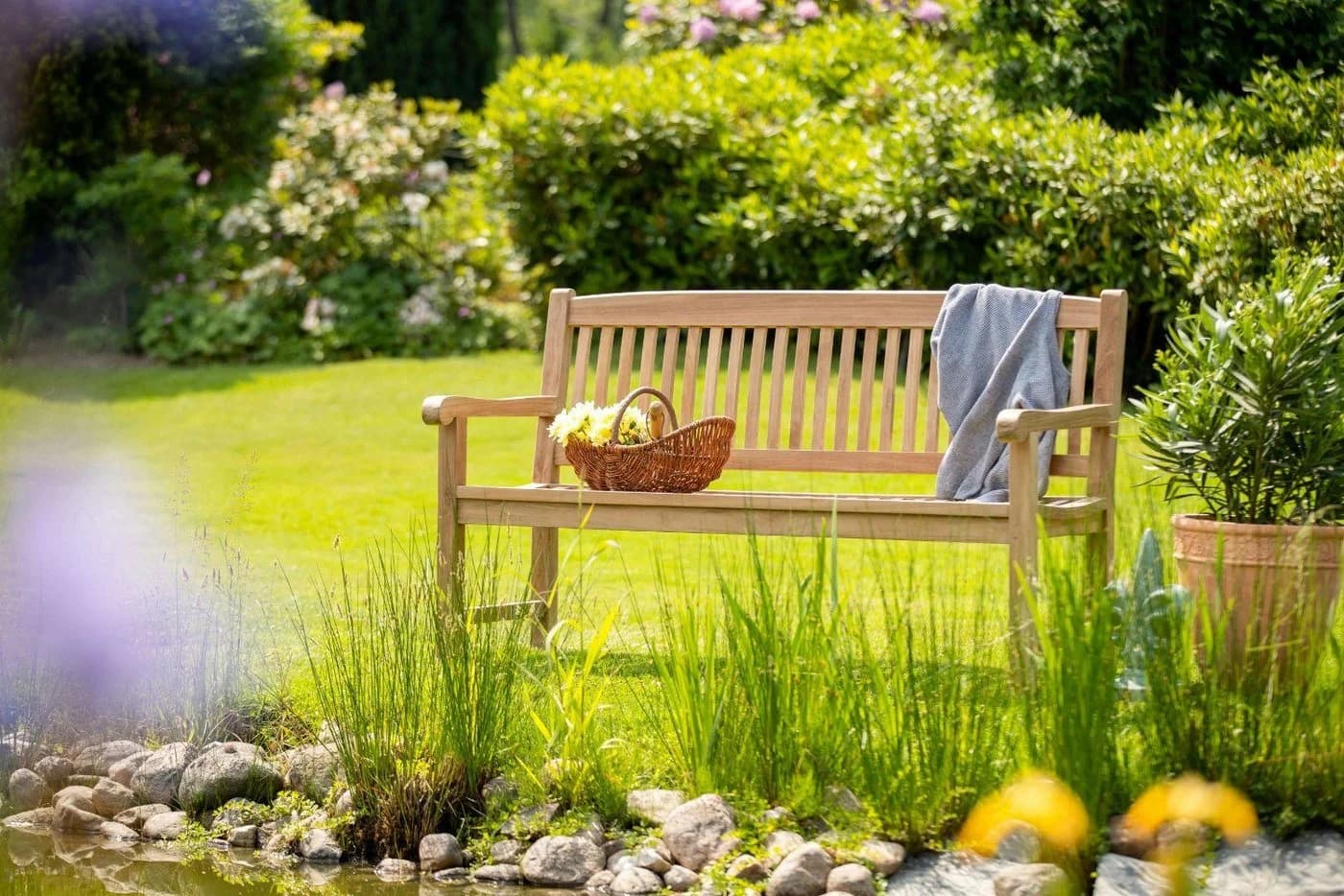 Kai Wiechmann Gartenbank Messina Massives Teakholz 2-Sitzer - Bild 4