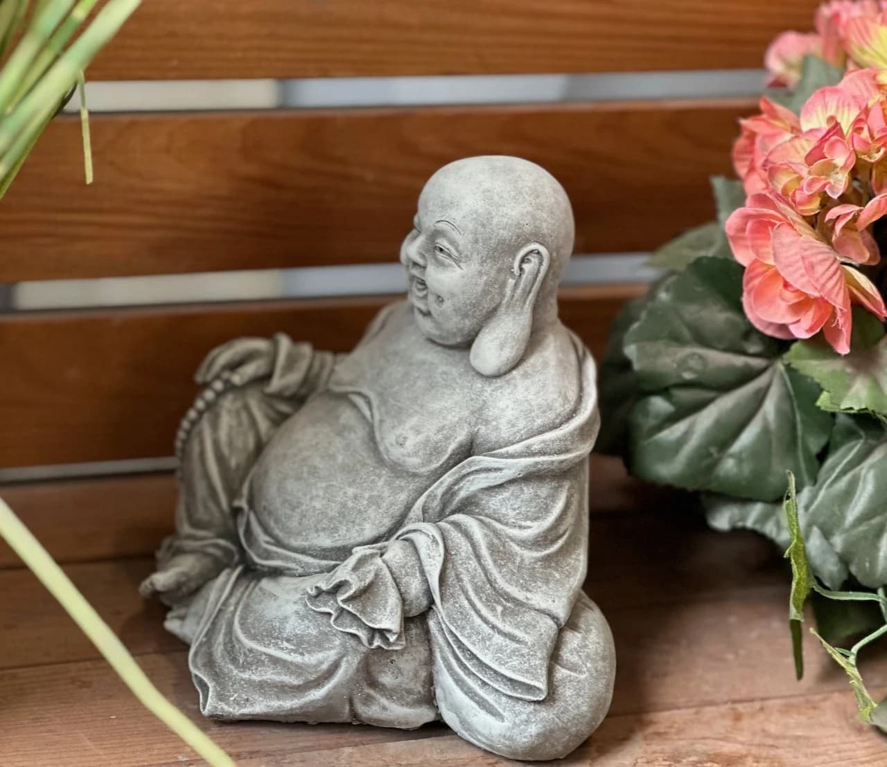 Stone and Style Gartenfigur Frostfeste Steinfigur dicker Buddha sitzend Grau - Bild 3