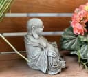 Stone and Style Gartenfigur Frostfeste Steinfigur dicker Buddha sitzend Grau Bild 4