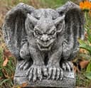 Stone and Style Gartenfigur Frostfeste Steinfigur Gargoyle auf Sockel Grau Bild 3