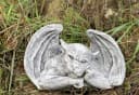 Stone and Style Gartenfigur Frostfeste Steinfigur Gargoyle Denker Grau Bild 1