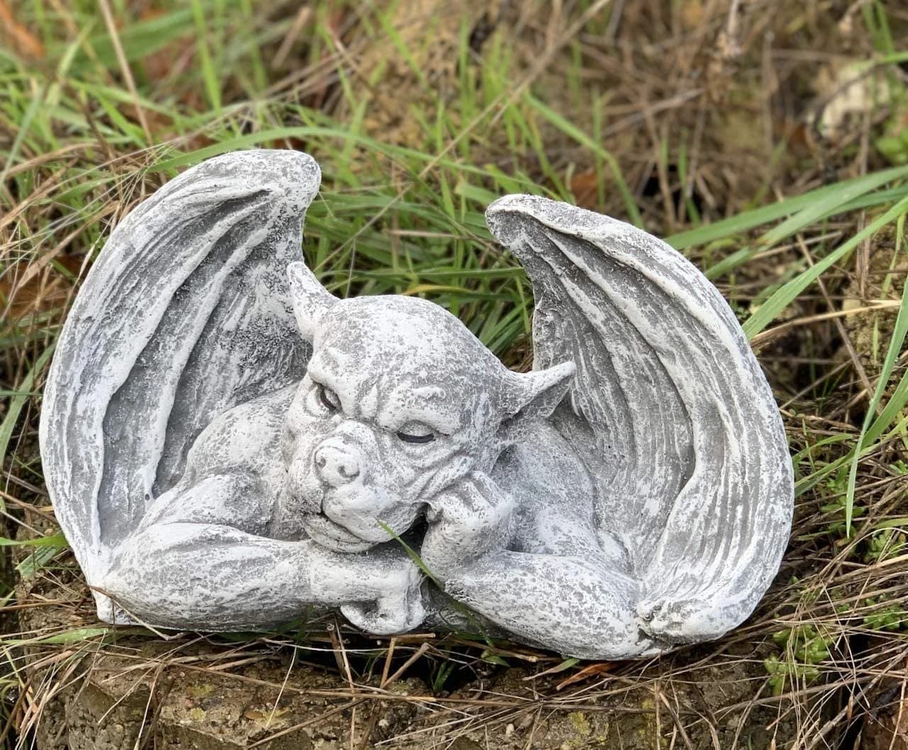 Stone and Style Gartenfigur Frostfeste Steinfigur Gargoyle Denker Grau - Bild 3