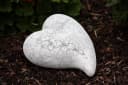 Stone and Style Gartenfigur Frostfester Grabschmuck Herz Unvergessen Grau Bild 1