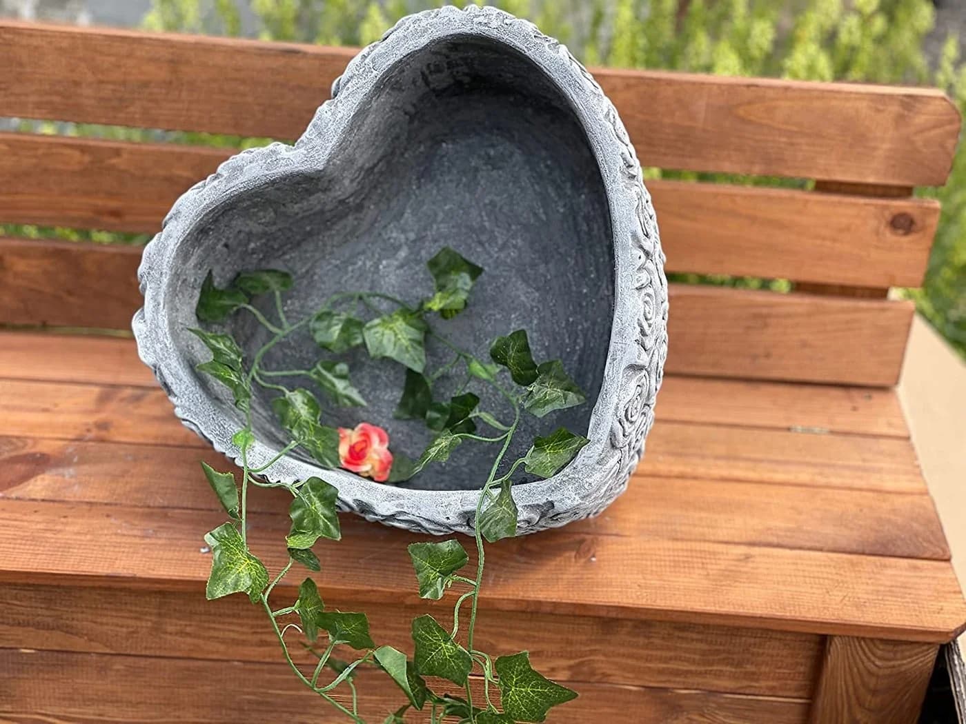 Stone and Style Pflanzschale Frostfestes Pflanzherz XL Rosenherz Grau