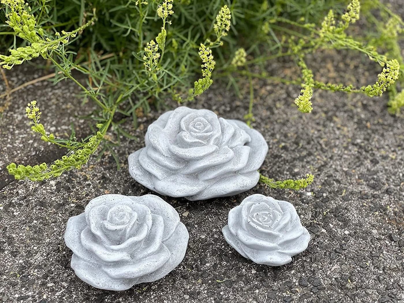 Stone and Style Gartenfigur Frostfeste Steinblüten 3er-Set Rosenblüte Grau/Bunt