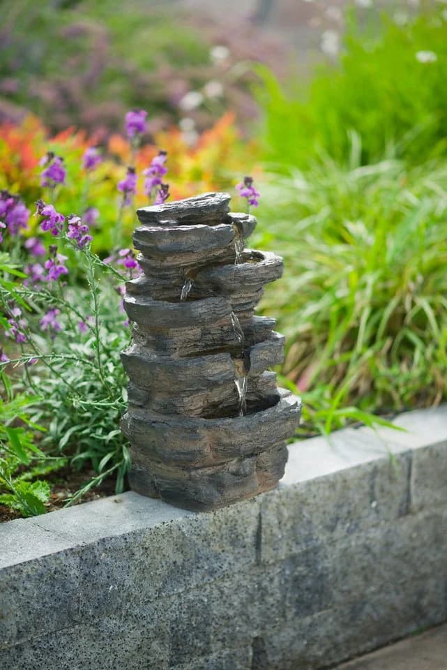 AcquaArte Gartenbrunnen Wasserfall MIRAS mit LED-Beleuchtung