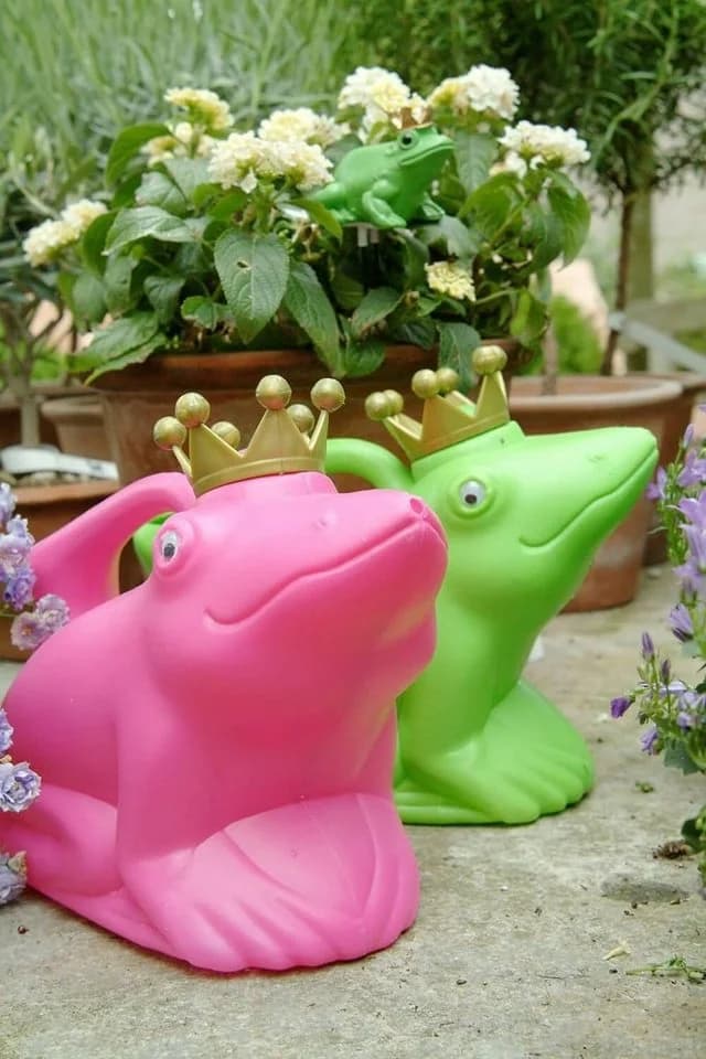 Esschert Design Gießkanne Froschkönig Grün/Gold Kunststoff - Bild 4