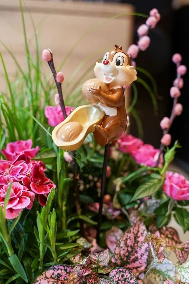 Disney Gartenstecker Chap n Chip Bunt Polyresin