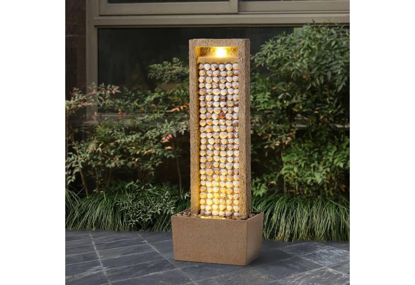 Teamson Home Hoher Gartenbrunnen LED Muschel-Design Braun