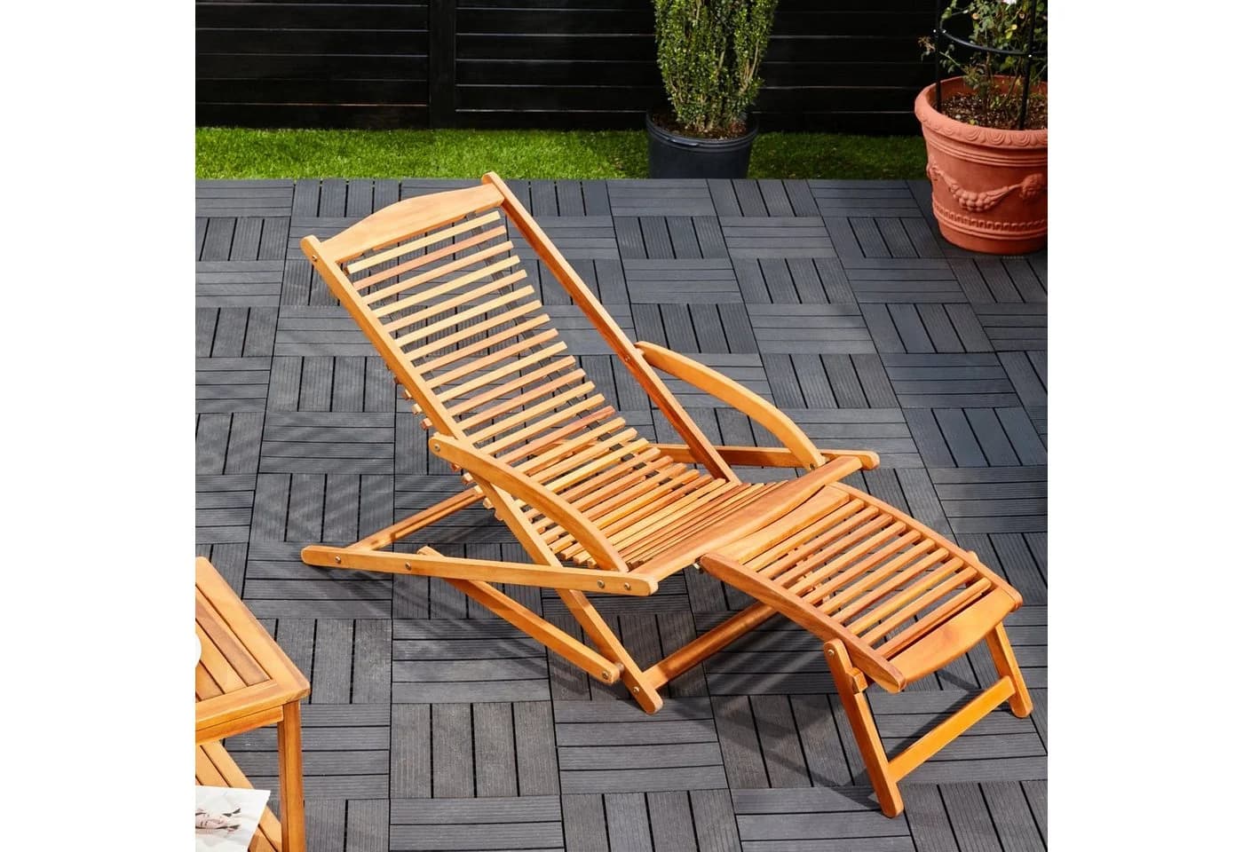 Casaria Gartenliege Braun Akazienholz Klappbar mit Kopfkissen