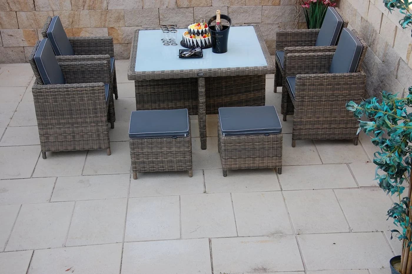 Ragnarök Möbel-Design Garten-Essgruppe Heimdall 4+4 Polyrattan Aluminium