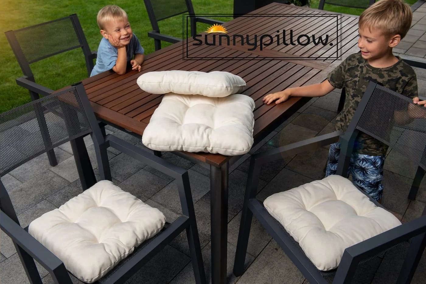 sunnypillow Stuhlkissen 4er Set 45x45 cm Bequeme 8cm Polsterauflage