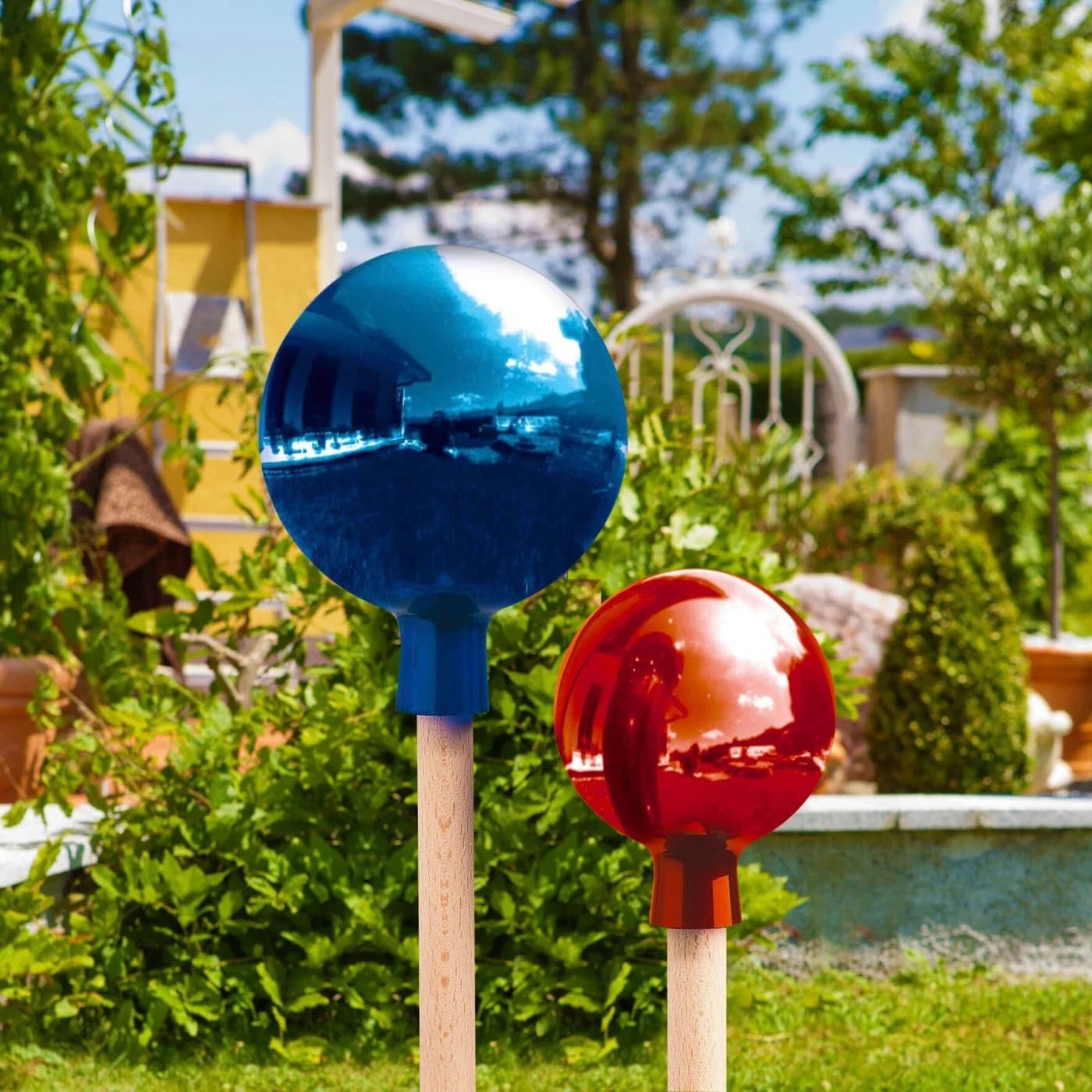 Windhager Rosenkugel aus Glas Ø 16cm Blau